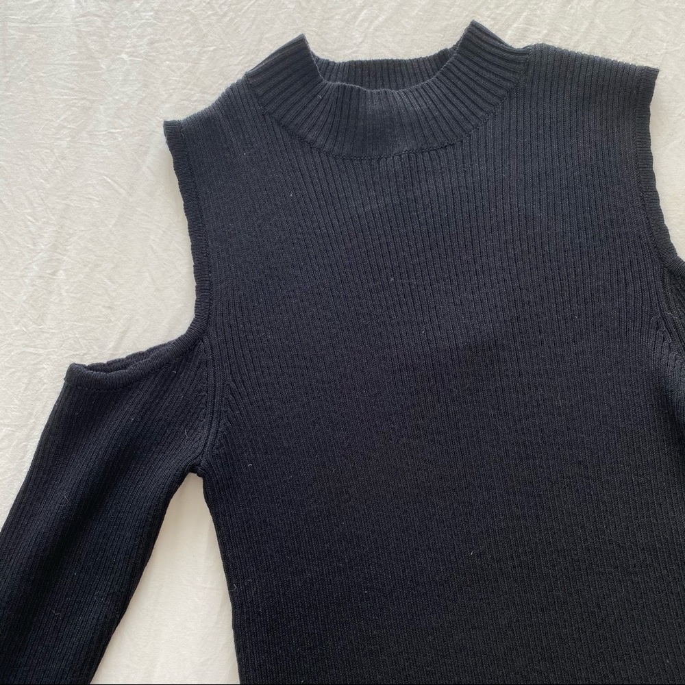 Black ribbed cold shoulder top